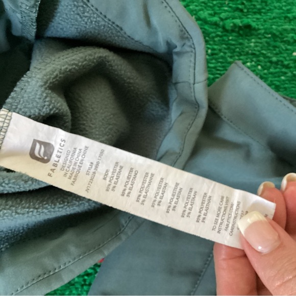 Fabletics zip up women’s jacket L teal hooded fleece lined pockets - Picture 4 of 4